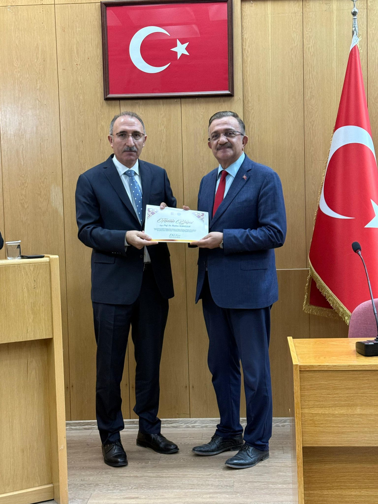 universitemizde-cumhuriyet-bayrami-nedeniyle-konferans-duzenlendi-image-8