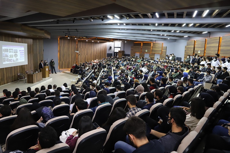tubitak-baskani-prof-dr-hasan-mandal-universitemiz-akademisyen-ve-ogrencileri-ile-bir-araya-geldi-4449