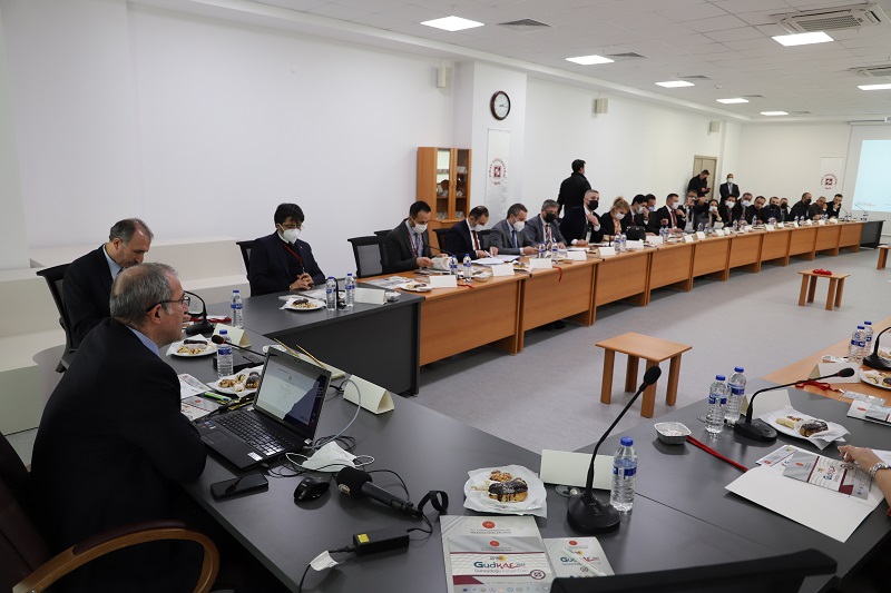 cumhurbaskanligi-koordinasyonunda-universitemizde-duzenlenecek-kariyer-fuarinin-hazirlik-toplantisi-gerceklestirildi-4632
