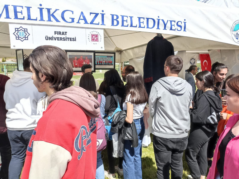 universitemiz-kayseride-duzenlenen-universite-tanitim-fuarina-katildi-5492