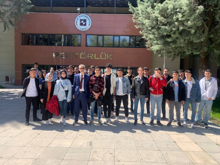 universitemiz-fdm-egitim-kurumlari-ogrencilerini-agirladi-5494