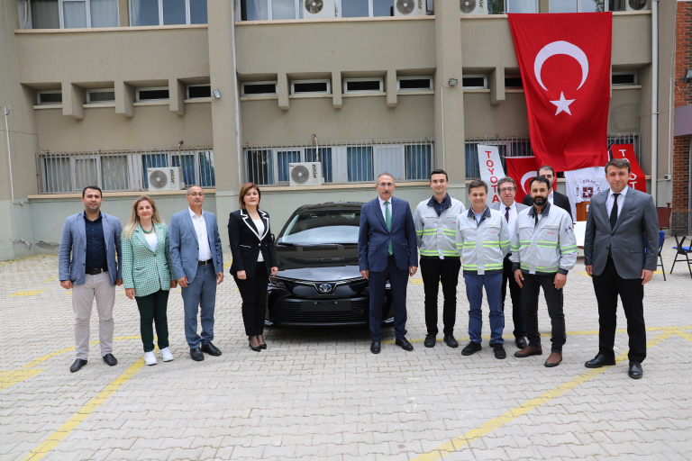 toyota-lojistikten-universitemize-arac-hibe-edildi-5497