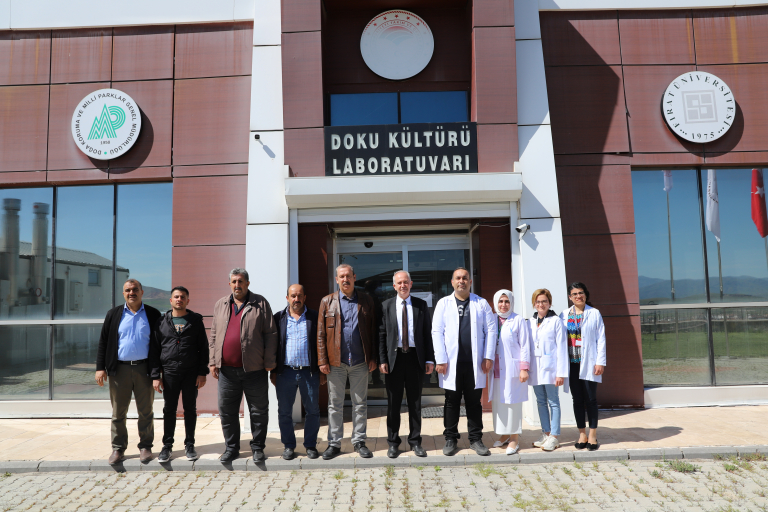 universitemiz-bitki-doku-kulturu-laboratuvarinda-3700-adet-endemik-bitki-turu-uretilerek-dogaya-kazandirildi-5506
