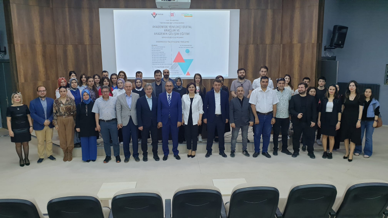 universitemizde-akademide-yenilikci-dijital-araclar-ve-akademik-gelisim-egitimi-duzenlendi-5552