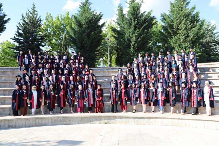 universitemiz-saglik-bilimleri-devlet-konservatuvari-insani-ve-sosyal-bilimler-ve-mimarlik-fakulteleri-mezuniyet-torenleri-yapildi-5566