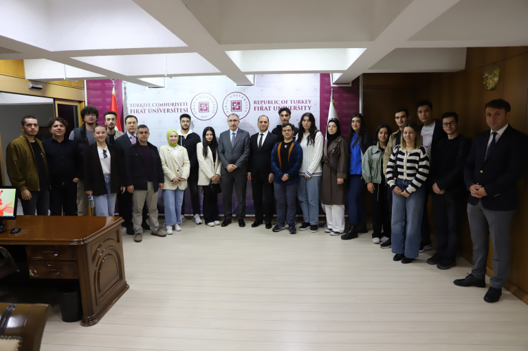 universitemiz-hava-trafik-kontrol-bolumu-ogrencilerinden-rektorumuz-prof-dr-goktasa-ziyaret-5740