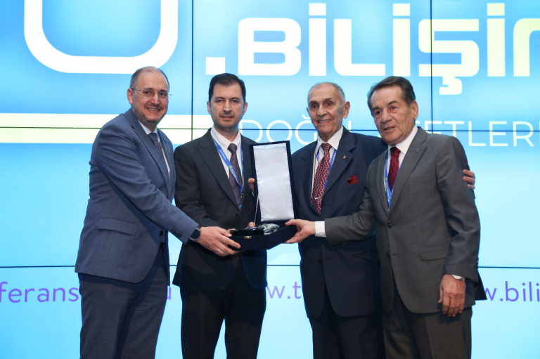 universitemiz-prof-dr-aydin-koksal-bilim-odulleri-toreninde-odule-layik-goruldu-5917