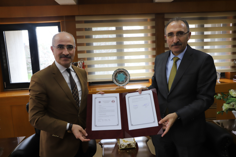 universitemiz-ile-ozel-idare-arasinda-imzalanan-protkol-ile-il-yollarinin-kalitesi-artacak-5933