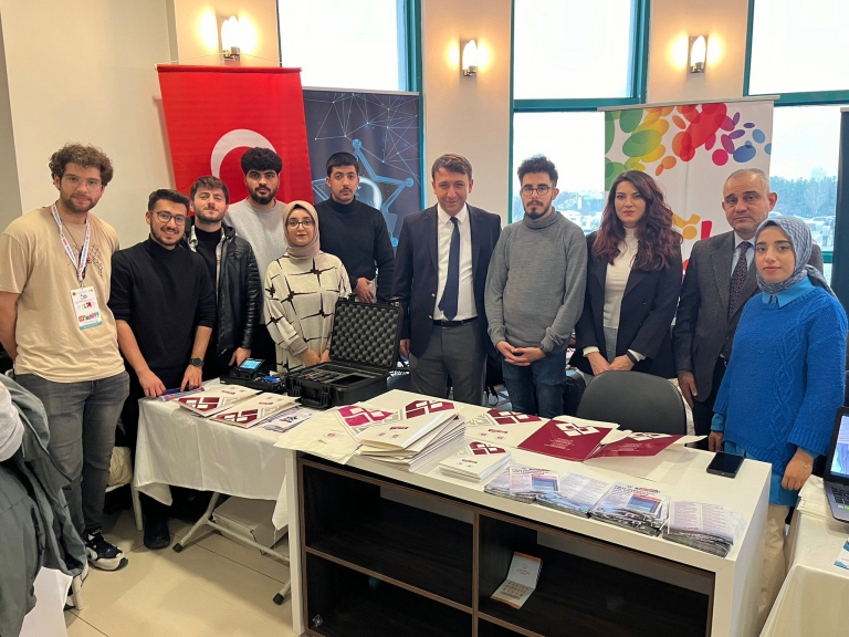 universitemiz-guneydogu-kariyer-fuarina-katildi-5934
