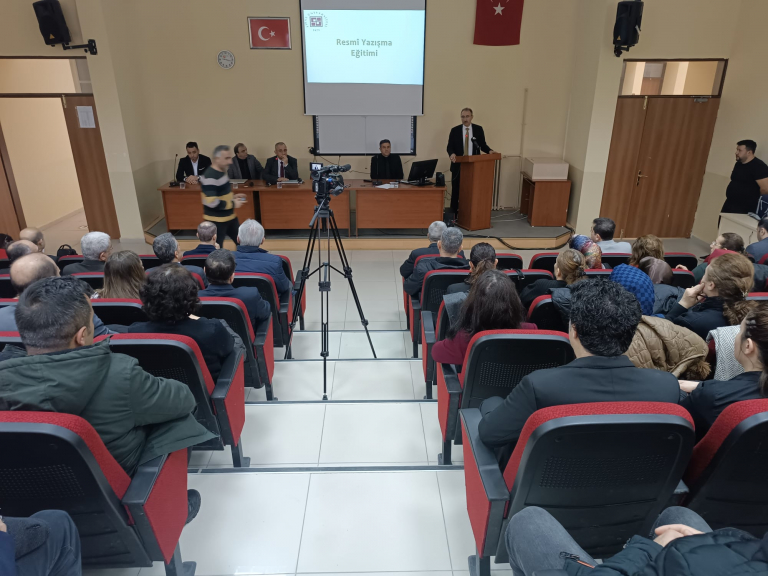 universitemiz-personellerine-yonelik-resmi-yazisma-egitimi-duzenlendi-5979