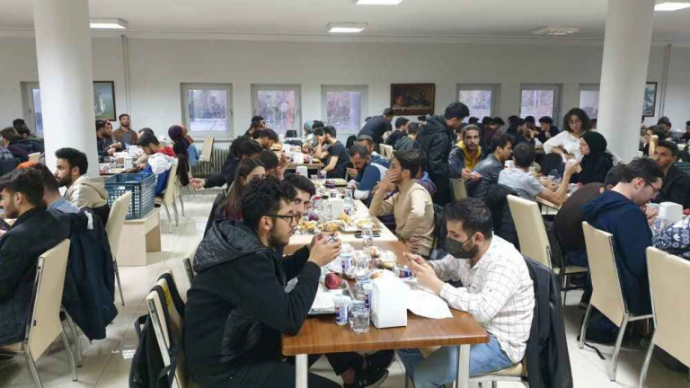 universitemiz-ogrencileri-icin-iftar-bursu-kampanyasi-devam-ediyor-6020