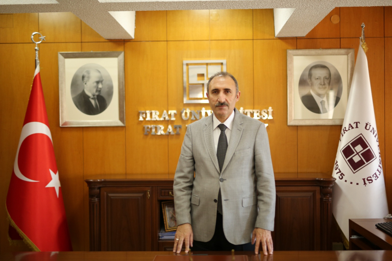 universitemiz-rektoru-prof-dr-fahrettin-goktasin-23-nisan-ulusal-egemenlik-ve-cocuk-bayrami-mesaji-6072