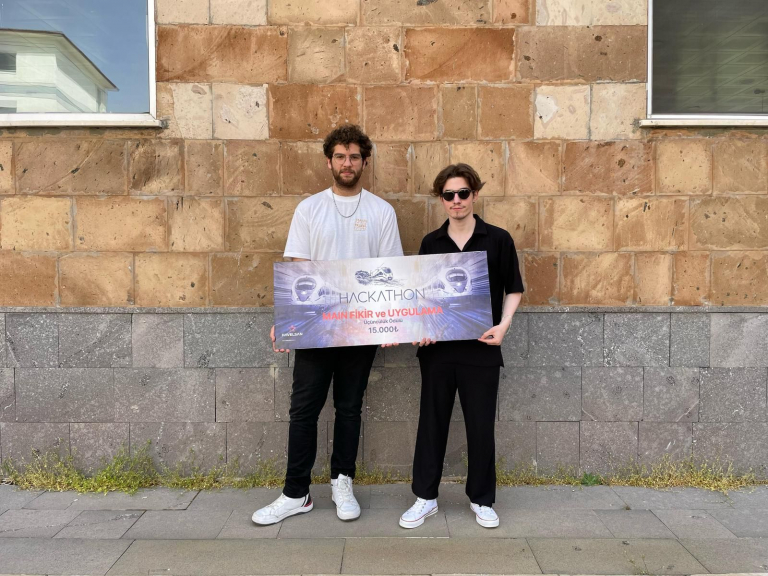 universitemiz-ogrencileri-hackathon-yapay-zeka-yarismasinda-ucuncu-oldu-6105