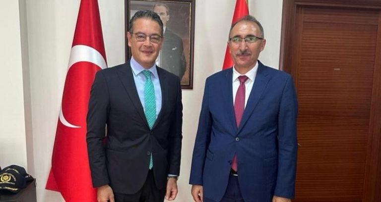 rektorumuz-prof-dr-fahrettin-goktas-karadag-buyukelcisini-ziyaret-etti-6197