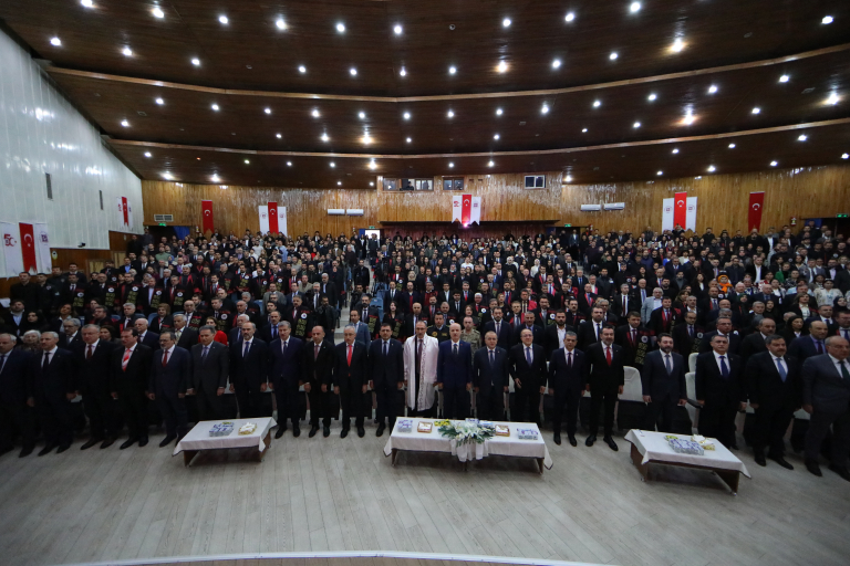universitemizin-50-yili-gorkemli-bir-torenle-kutladi-6800
