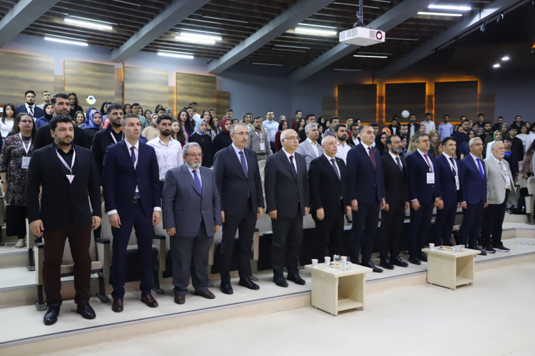 universitemiz-uluslararasi-ekonomi-finans-ve-isletme-kongresine-ev-sahipligi-yapti-6864