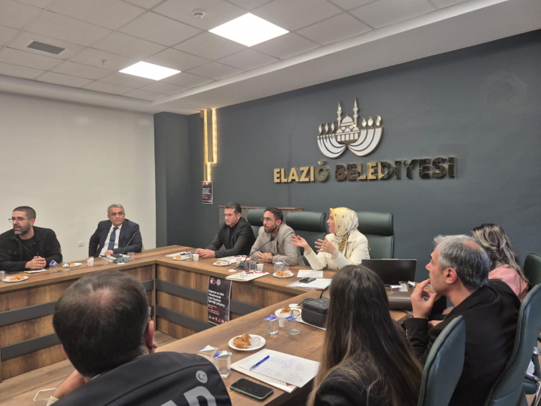 deprem-ve-afet-yonetiminde-cok-paydasli-isbirligi-calistayi-gerceklestirildi-7152