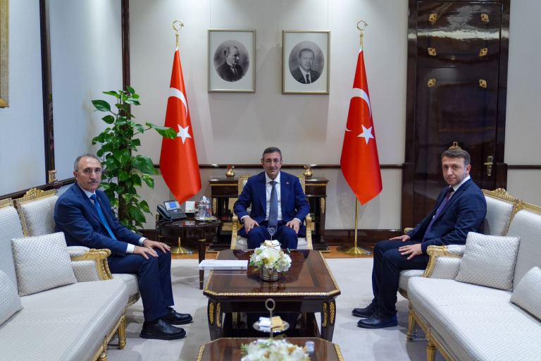 rektor-prof-dr-goktastan-cumhurbaskani-yardimcisi-cevdet-yilmaza-ziyaret-7550